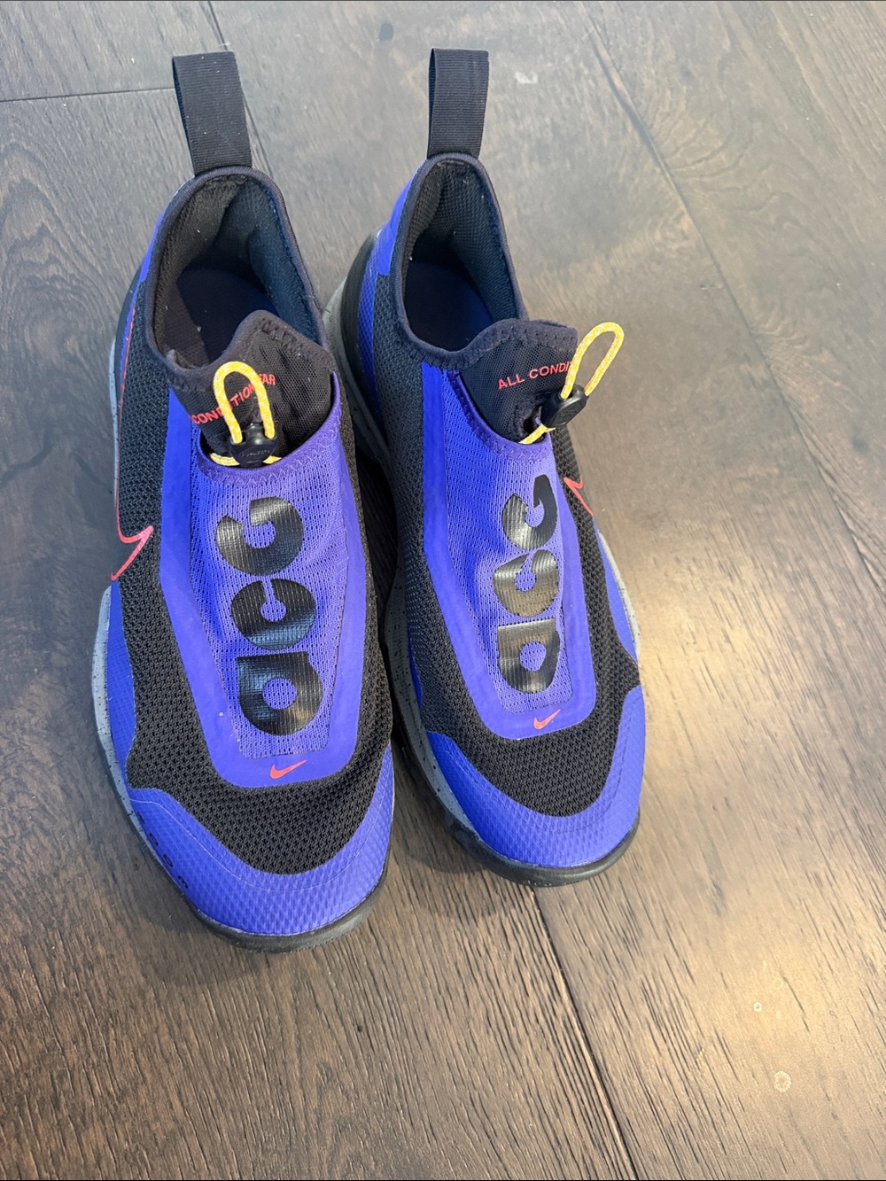 Nike Kids Slip-On Sneakers in Blue, Black & Yellow Accents